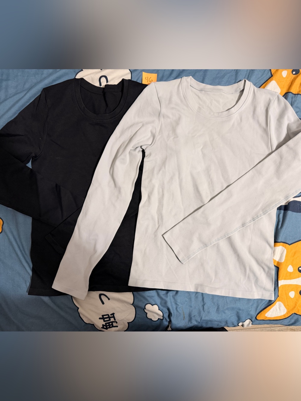 Women's Long-Sleeve Crewneck Tee — Black & Light Gray